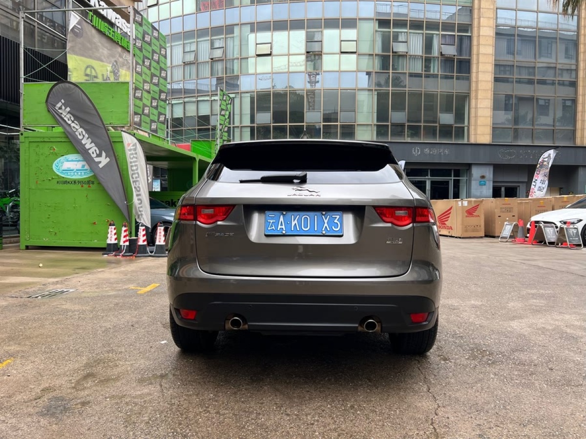 捷豹 F-PACE  2018款 2.0T 四驅(qū)都市尊享版圖片