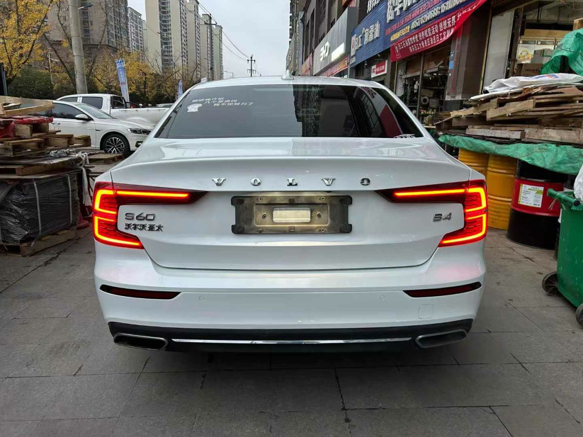 沃爾沃 S60L  2021款 T3 智行豪華版圖片