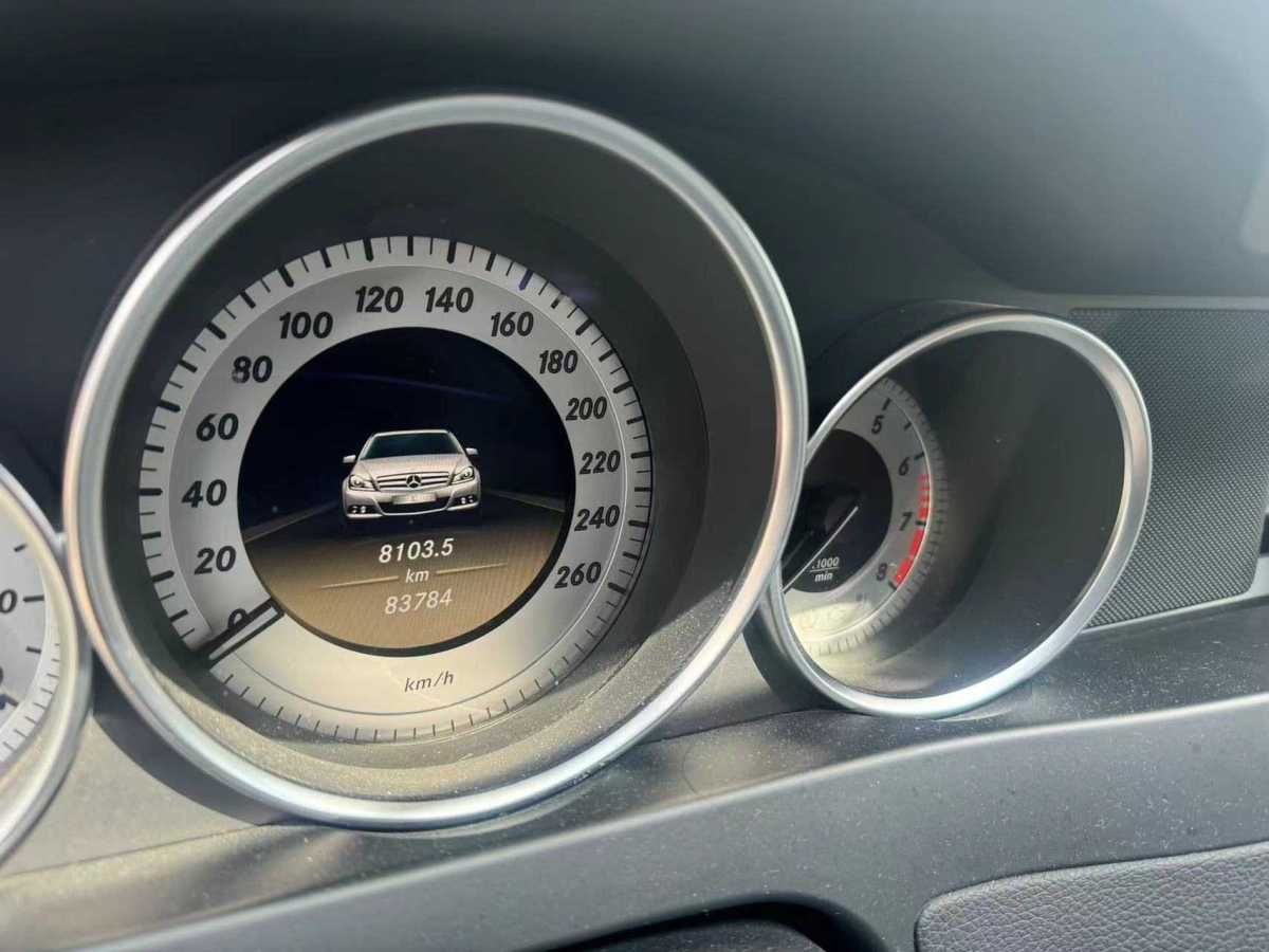 奔驰 奔驰C级  2011款 C 200 CGI 时尚型图片
