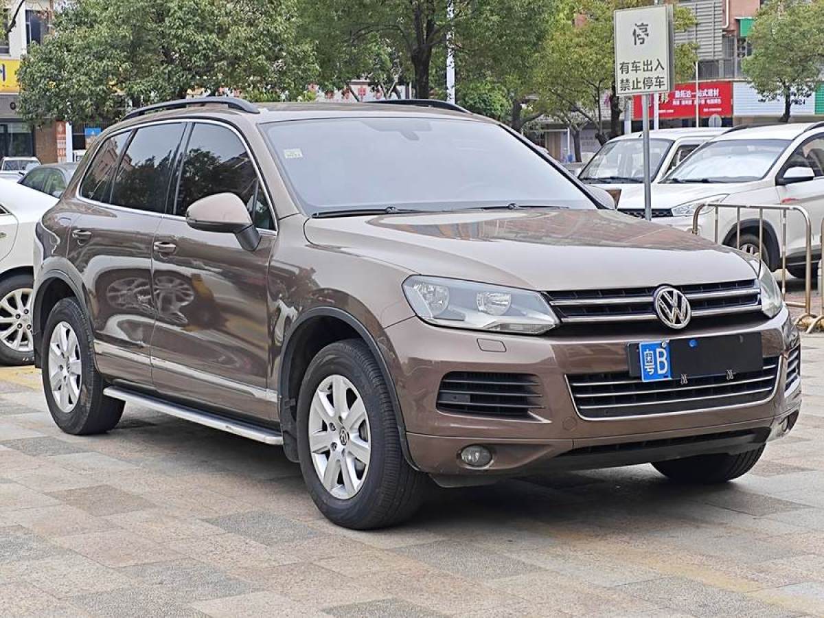 大眾 途銳  2011款 3.0TDI 柴油標(biāo)配型圖片