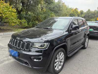 2017年10月 Jeep 大切諾基(進(jìn)口) 3.0L 舒享導(dǎo)航版圖片