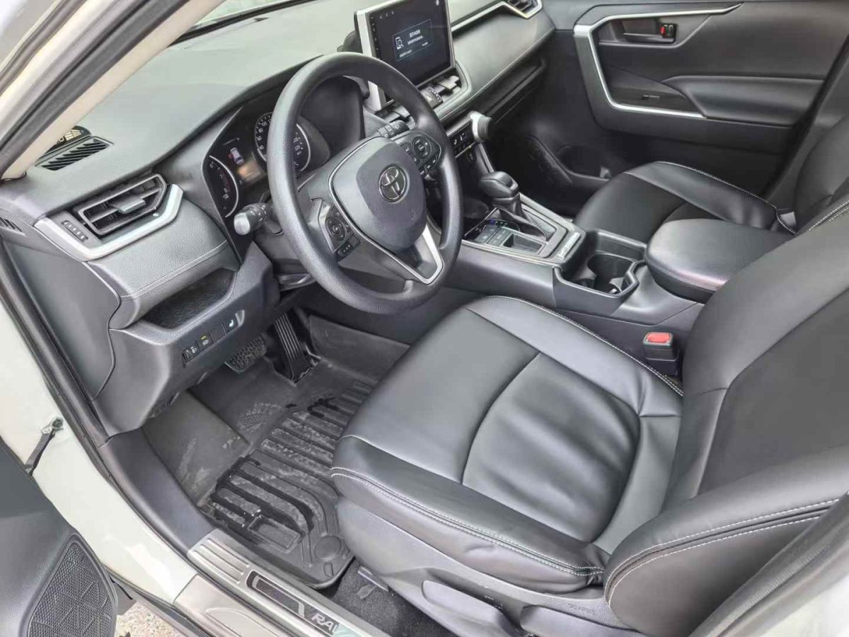 豐田 RAV4榮放  2020款 2.0L CVT四驅(qū)風(fēng)尚版圖片