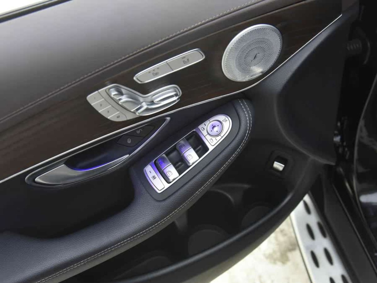 奔馳 奔馳GLC  2025款 改款 GLC 260 L 4MATIC 豪華型圖片