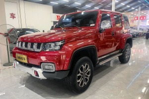 BJ40 北京 2.0T 自動四驅城市獵人版?zhèn)b客型