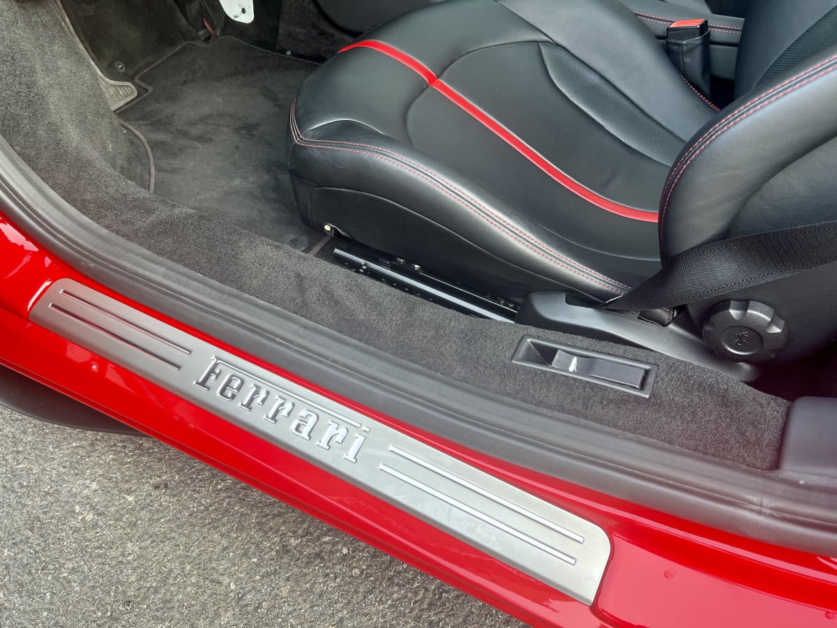 法拉利 F8 Tributo  2019款  3.9T V8图片