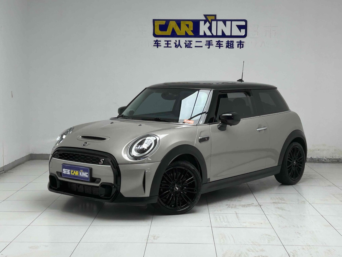 MINI MINI  2022款 改款 2.0T COOPER S 經(jīng)典派圖片