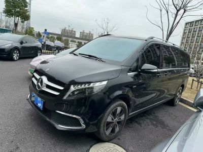 2023年10月 奔馳 禮驪汽車(chē)V級(jí) 醒獅系列 2.0T 琥 7座圖片