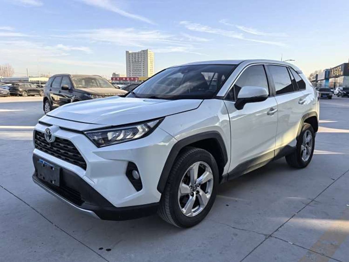 豐田 RAV4榮放  2020款 2.0L CVT四驅(qū)風(fēng)尚版圖片