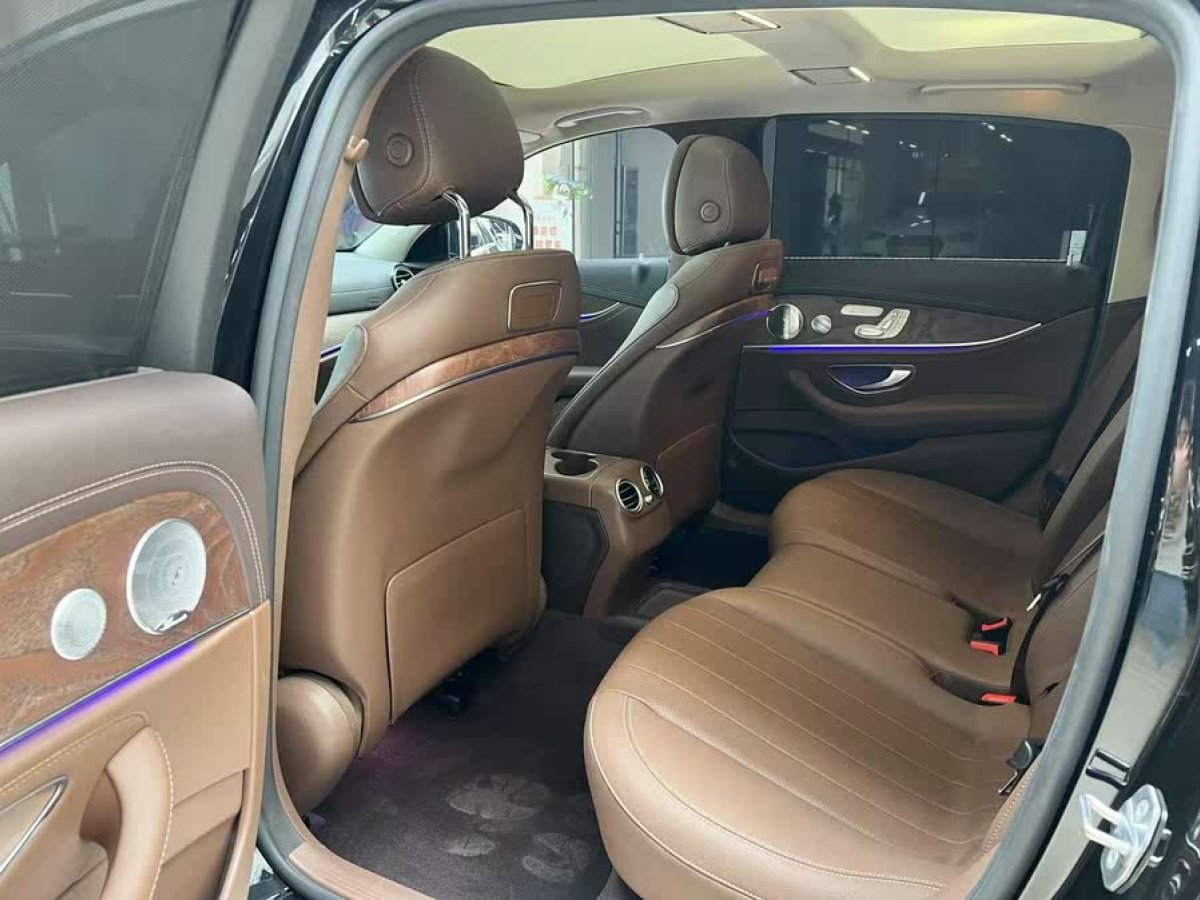 奔馳 奔馳E級(jí)  2019款 改款 E 300 L 豪華型圖片