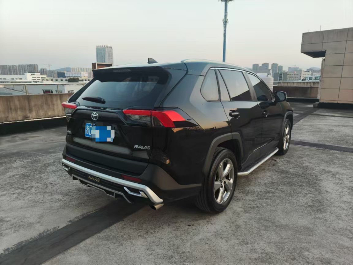 豐田 RAV4榮放  2023款 2.0L CVT兩驅(qū)風(fēng)尚Plus版圖片