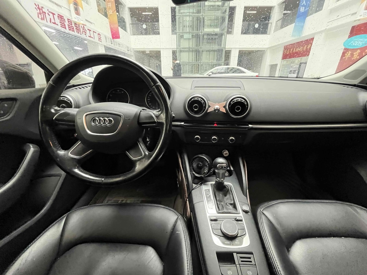 奧迪 奧迪A3  2014款 Sportback 35 TFSI 自動進(jìn)取型圖片