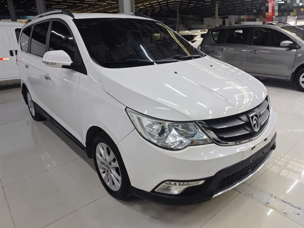 寶駿 730  2014款 1.5L 手動(dòng)舒適ESP版 7座圖片