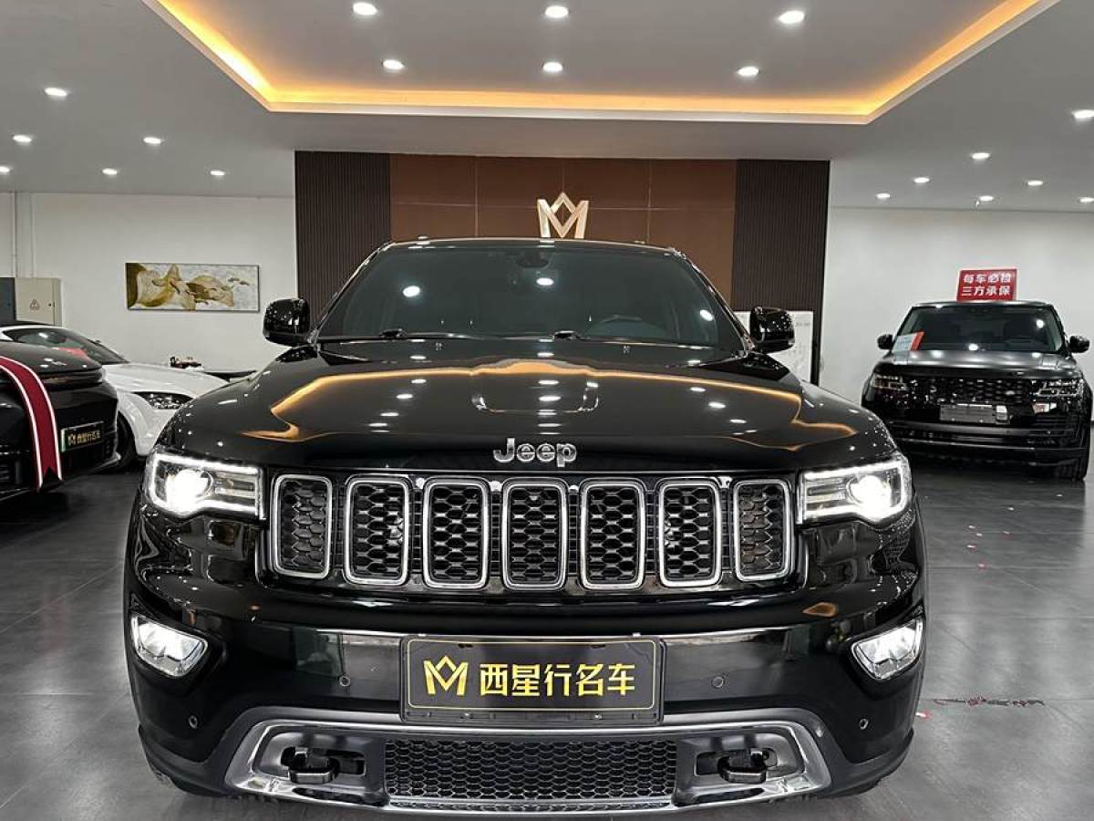 Jeep 大切諾基  2020款 3.0L 精英導(dǎo)航版圖片