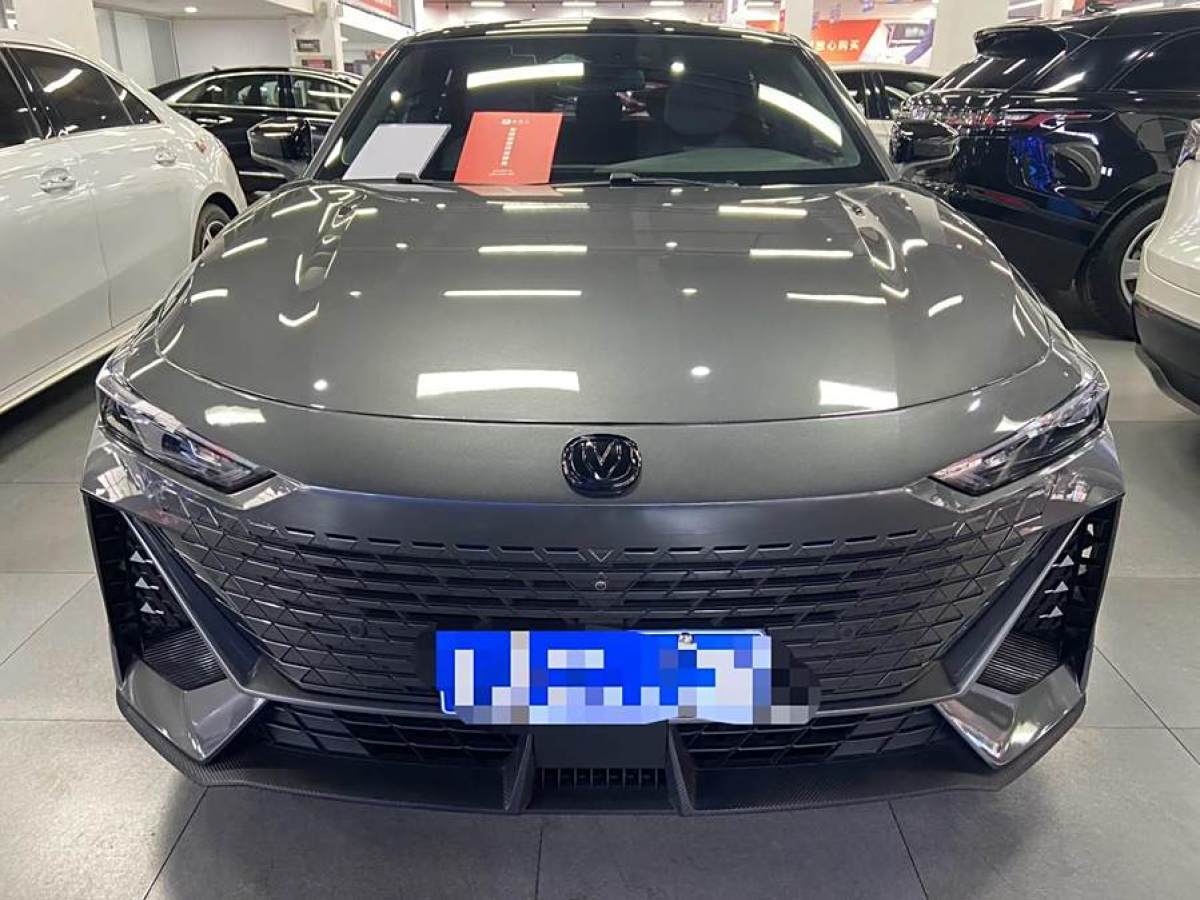 長(zhǎng)安 長(zhǎng)安UNI-V  2023款 1.5T 運(yùn)動(dòng)版圖片