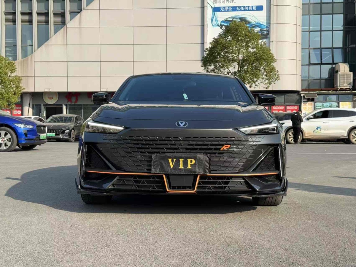 長(zhǎng)安 長(zhǎng)安UNI-V  2022款 1.5T 運(yùn)動(dòng)版圖片