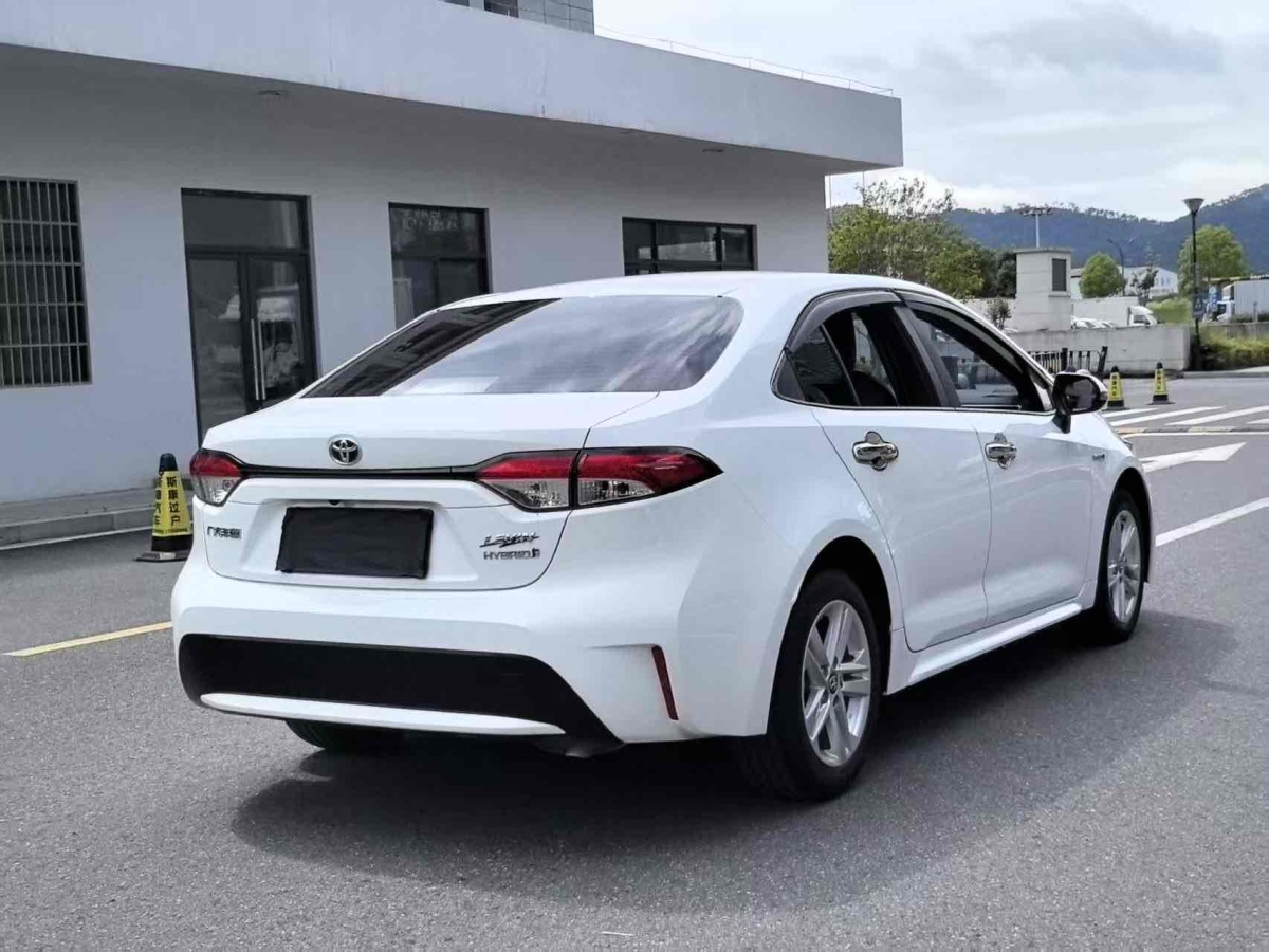 豐田 雷凌  2021款 雙擎 1.8H E-CVT豪華版圖片