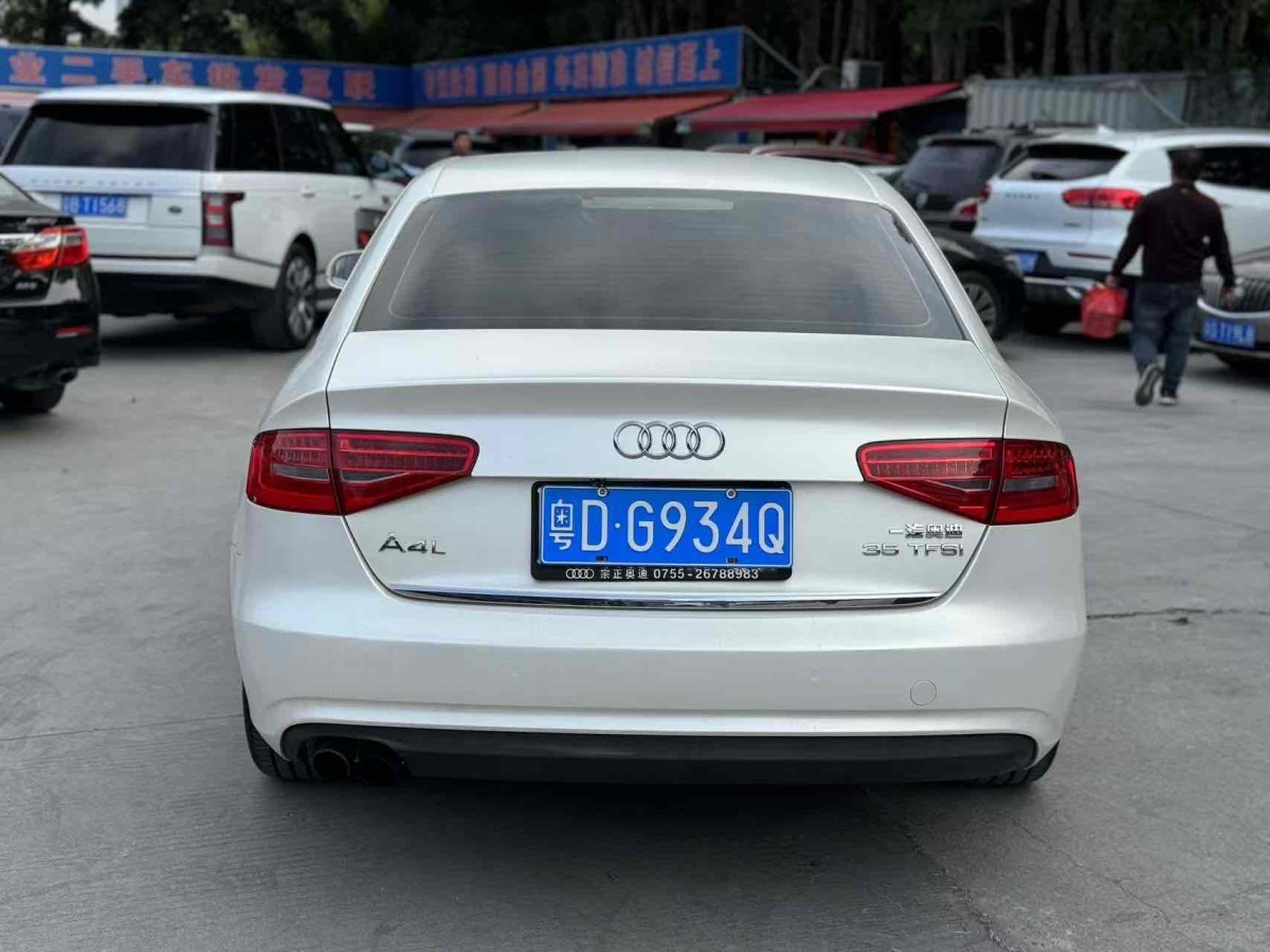 奧迪 奧迪A4L  2013款 35 TFSI 自動(dòng)標(biāo)準(zhǔn)型圖片