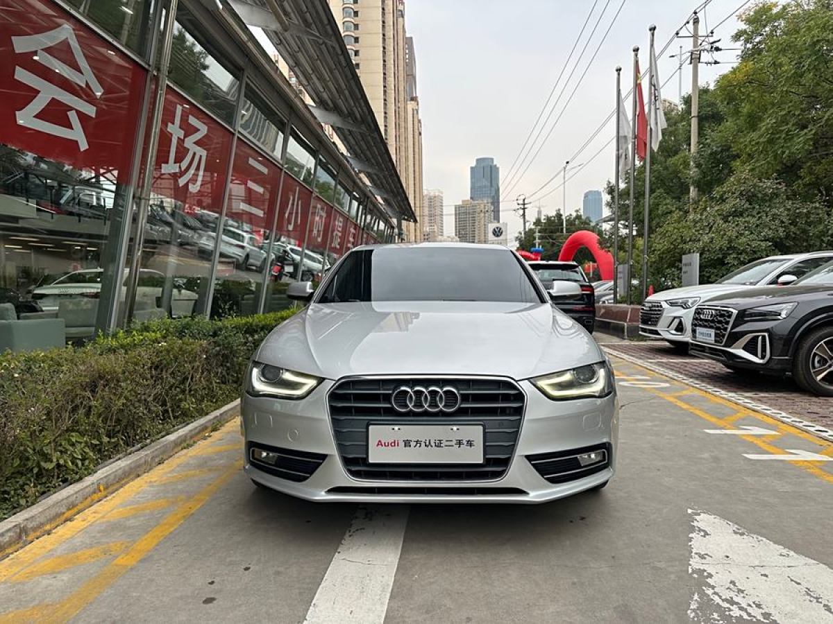 奧迪 奧迪A4L  2015款 35 TFSI 自動標(biāo)準(zhǔn)型圖片