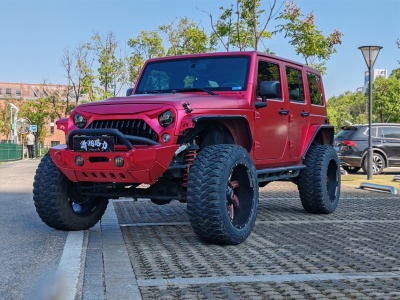 Jeep 牧馬人(進(jìn)口) 3.0L Sahara 四門(mén)舒享版圖片