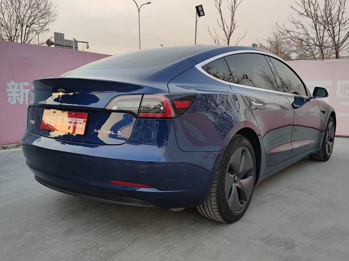 特斯拉 Model 3  2020款 改款 標(biāo)準(zhǔn)續(xù)航后驅(qū)升級(jí)版圖片