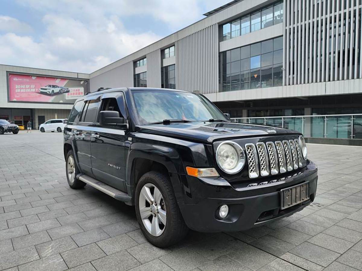 Jeep 自由客  2015款 2.4L 運動版圖片