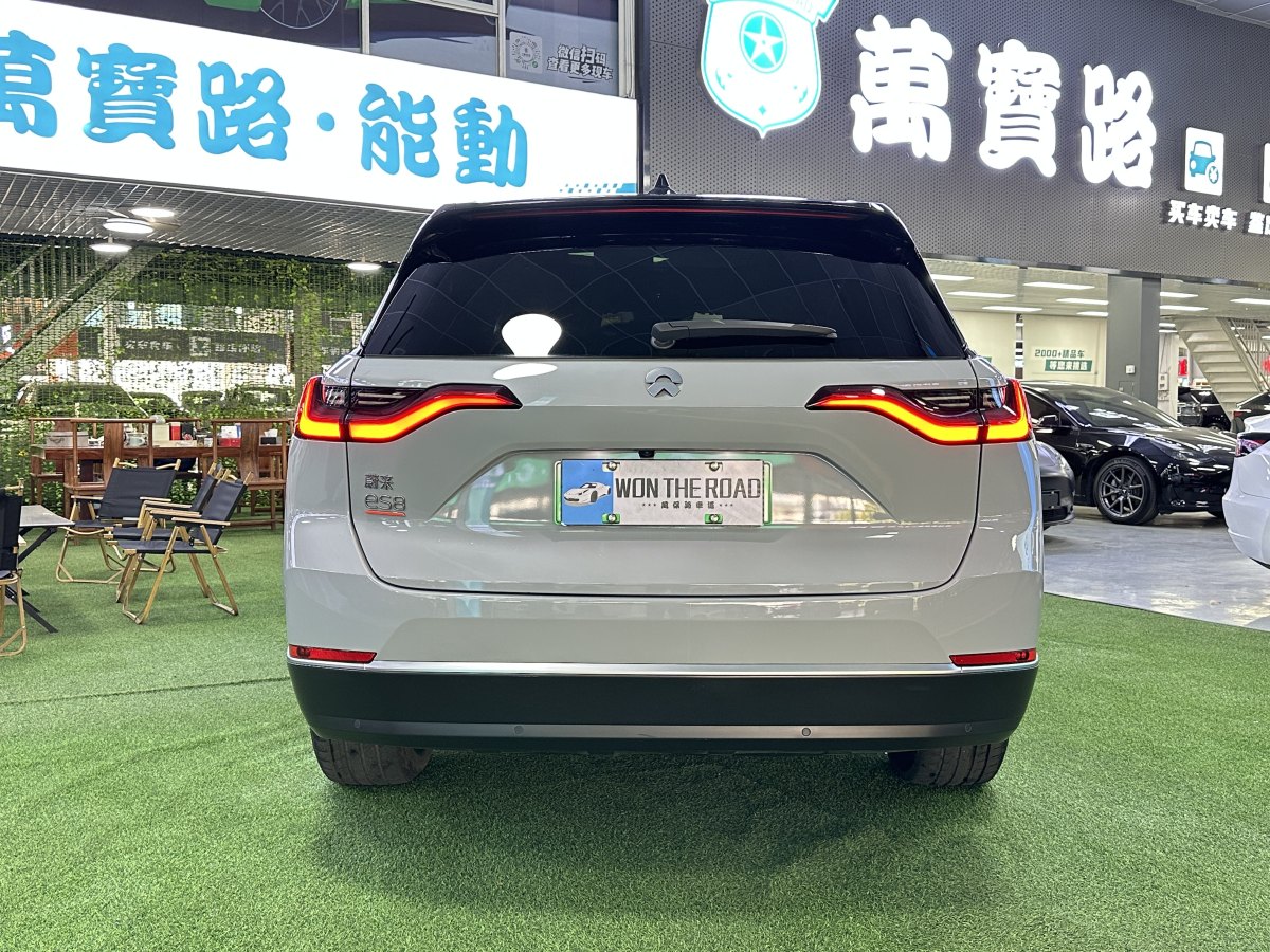 蔚來(lái) ES8  2020款 580KM 基準(zhǔn)版 七座版圖片