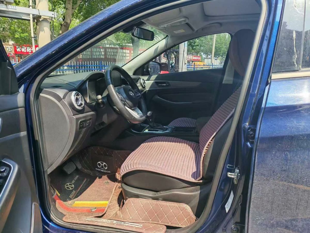 北汽紳寶 BEIJING-X3  2021款 1.5T CVT榮耀版圖片