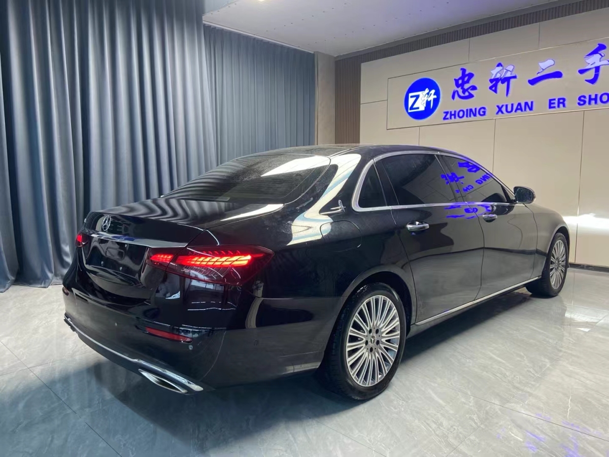 奔馳 奔馳E級(jí)  2021款 改款 E 300 L 豪華型圖片