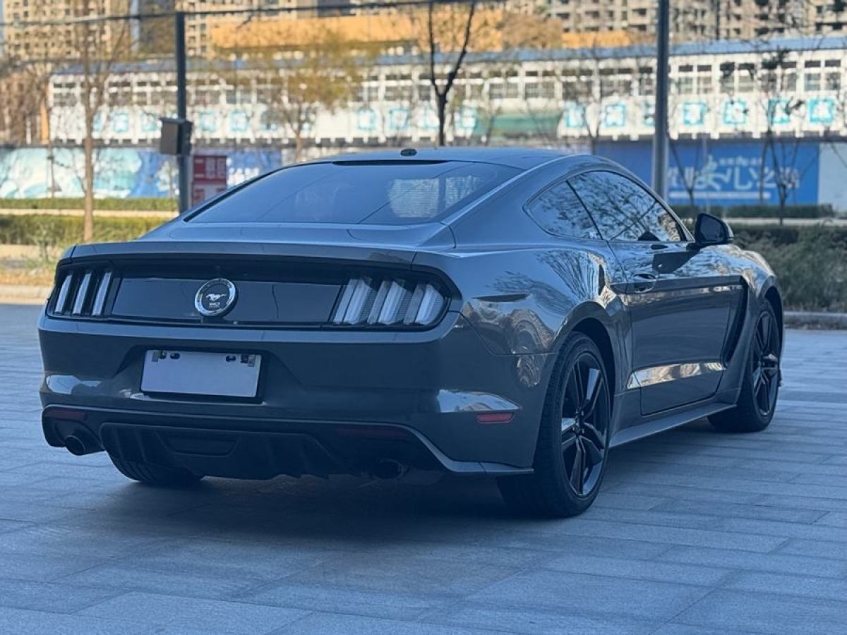 福特 Mustang  2017款 2.3T 運(yùn)動(dòng)版圖片