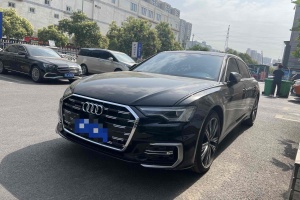 奥迪A6L 奥迪 改款 45 TFSI quattro 臻选动感型