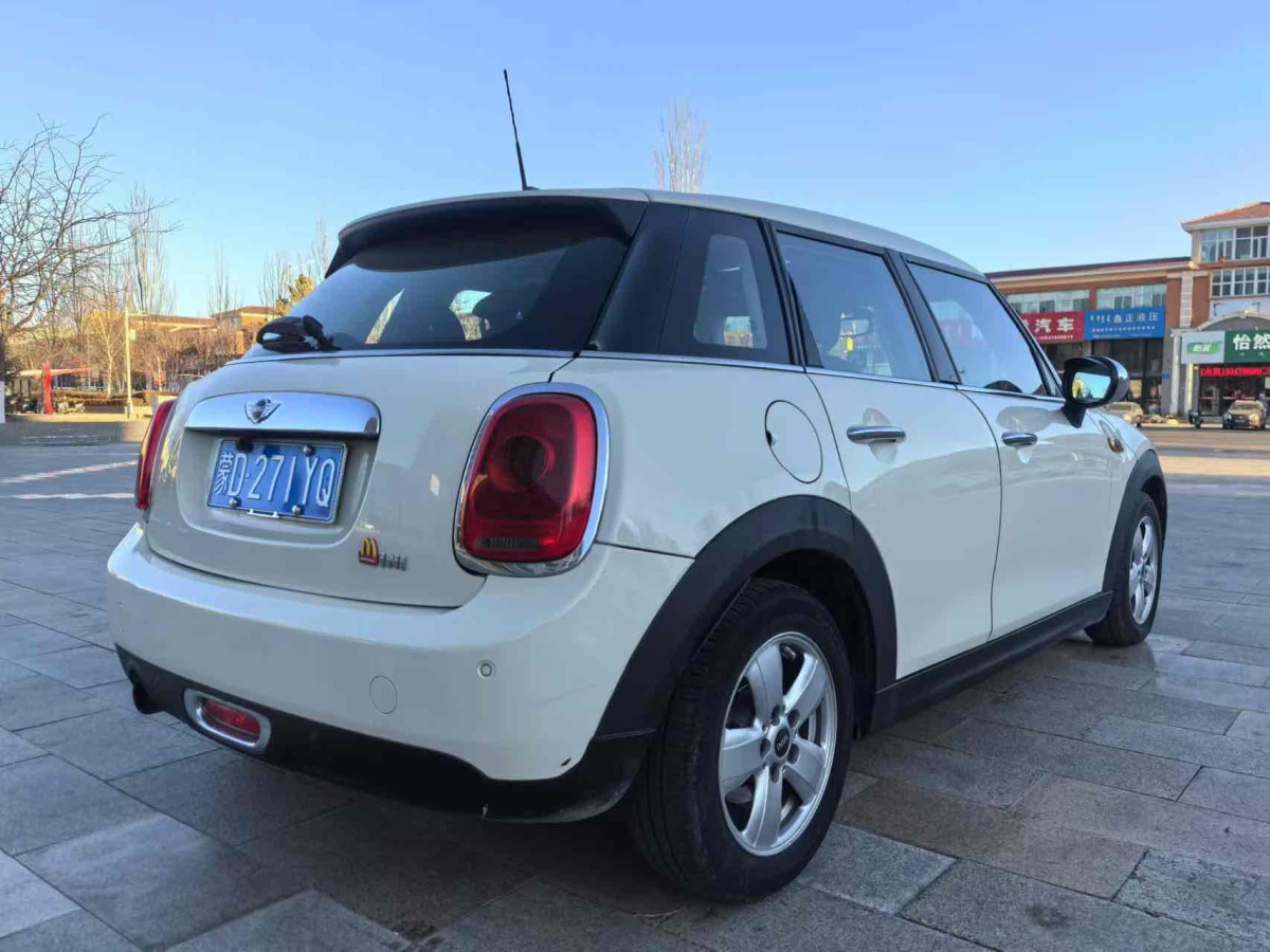 MINI MINI  2015款 1.2T ONE 五門版圖片