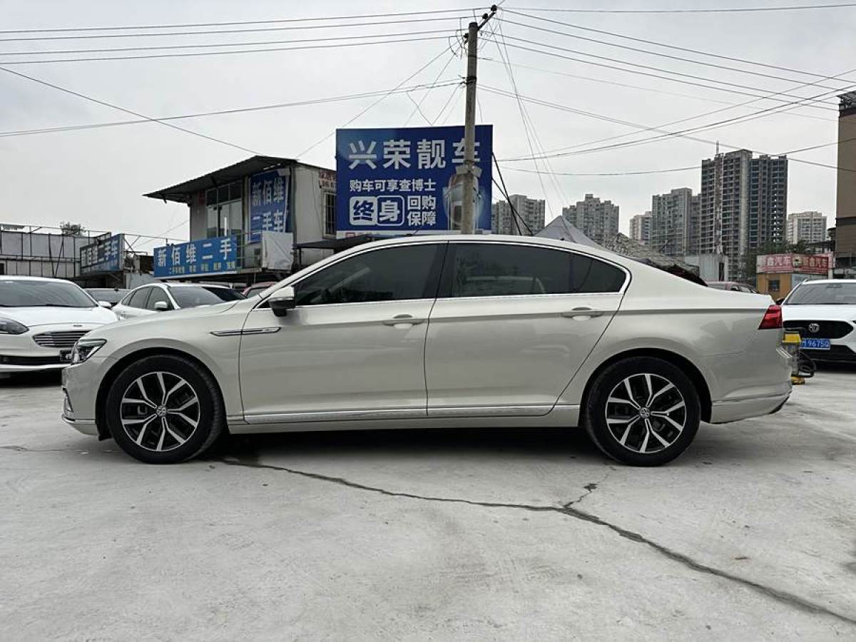 大眾 邁騰  2020款 330TSI DSG 領(lǐng)先型圖片