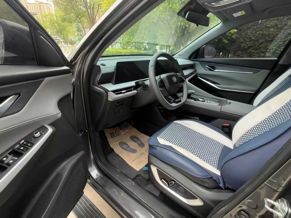 長(zhǎng)安 CS75  2022款 藍(lán)鯨版 1.5T DCT尊貴型圖片
