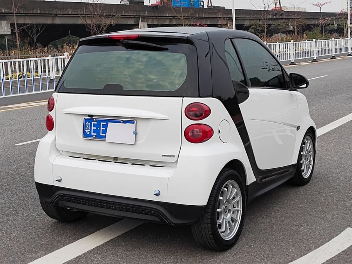 smart fortwo  2013款 1.0T 硬頂城市游俠特別版圖片