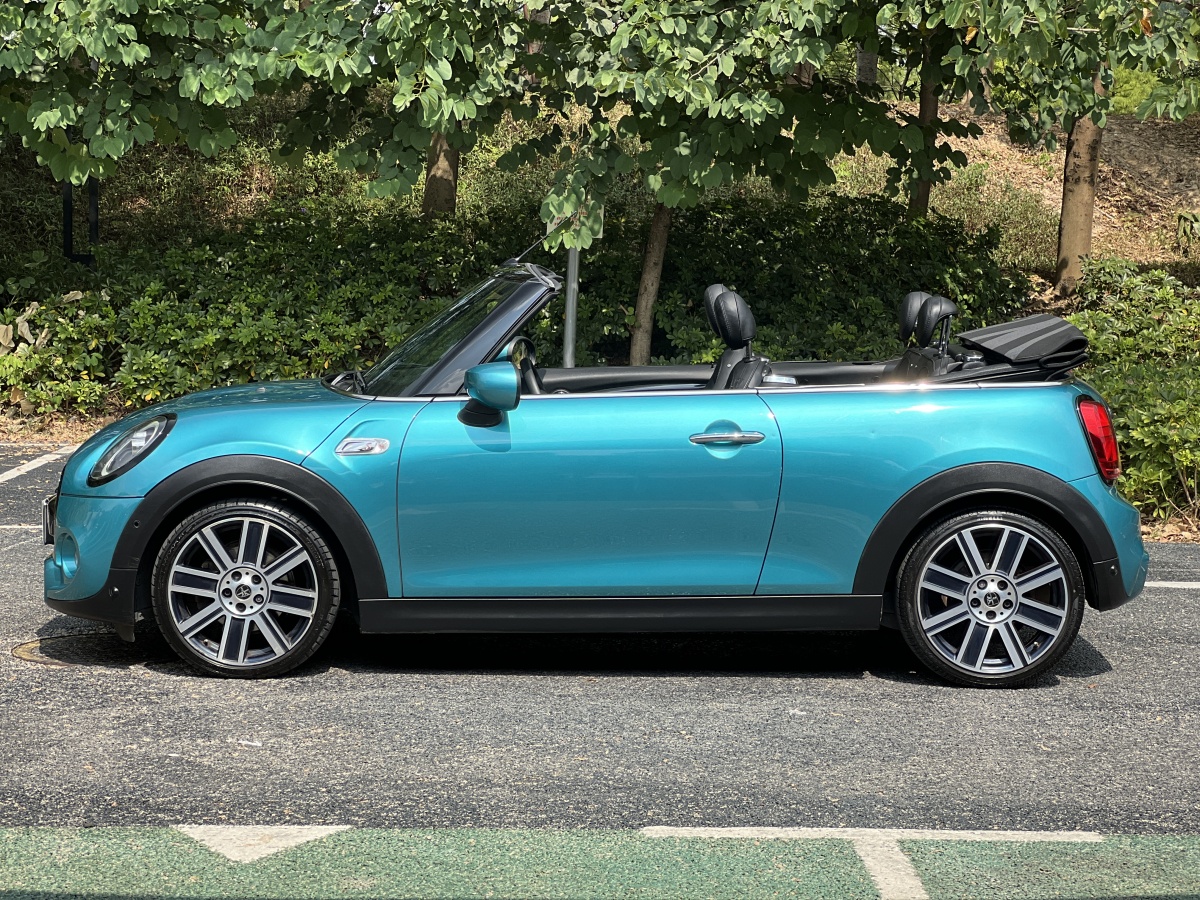 2021年8月MINI MINI  2021款 2.0T COOPER S CABRIO 加勒比藍(lán)典藏版