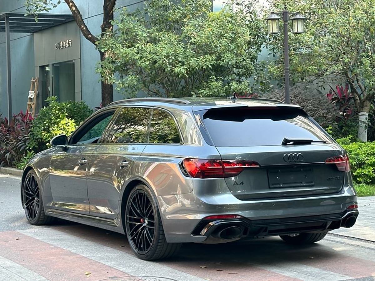 奧迪 奧迪RS 4  2022款 RS4 Avant 黑曜版圖片