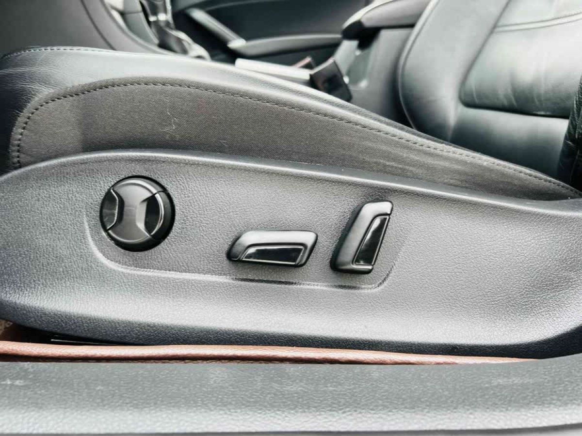 大眾 帕薩特  2015款 1.8TSI DSG尊榮版圖片