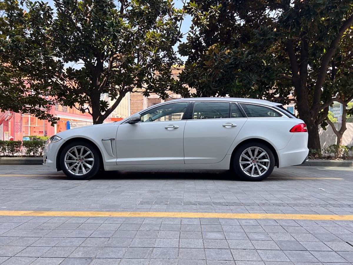 捷豹 XF  2015款 XF 2.0T Sportbrake 豪華版圖片