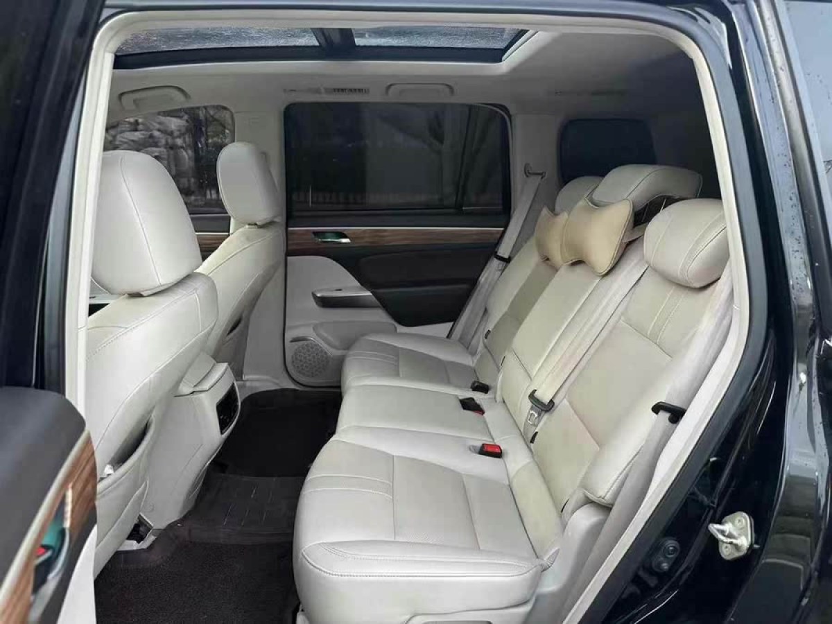 廣汽傳祺 GS8  2017款 320T 四驅豪華智聯(lián)版圖片