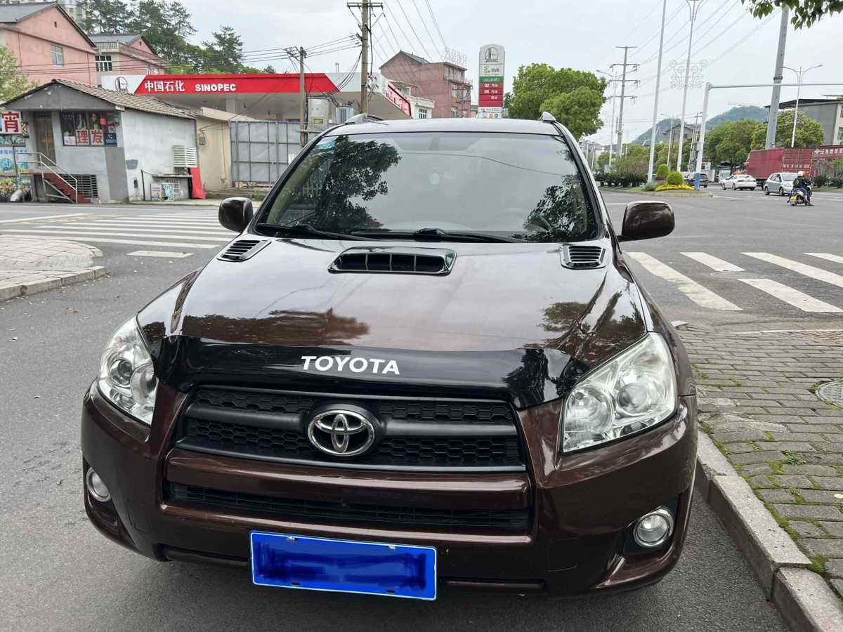 2012年2月丰田 RAV4  2019款 荣放 2.0L CVT两驱先锋版