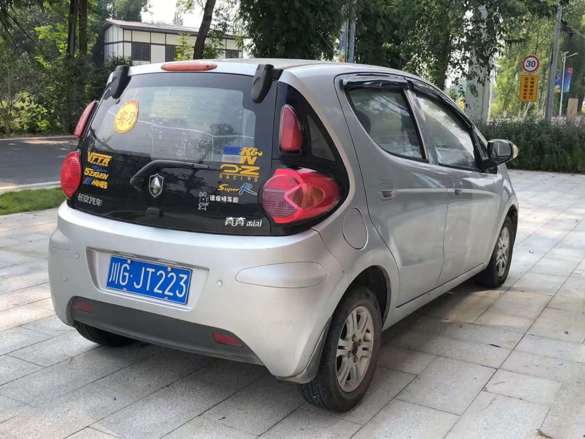 長(zhǎng)安 奔奔MINI  2010款 1.0L 限量版手動(dòng)型圖片