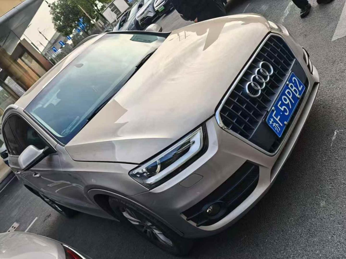 奧迪 奧迪Q3  2014款 Q3 1.4T 30TFSI 手動標(biāo)準(zhǔn)型圖片