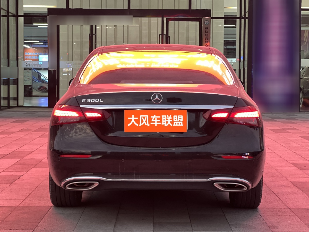 奔馳 奔馳E級  2022款 改款二 E 300 L 豪華型圖片