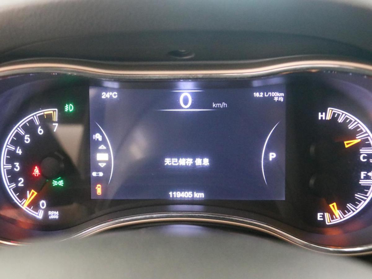 Jeep 大切諾基  2015款 3.0L 舒享導航版圖片