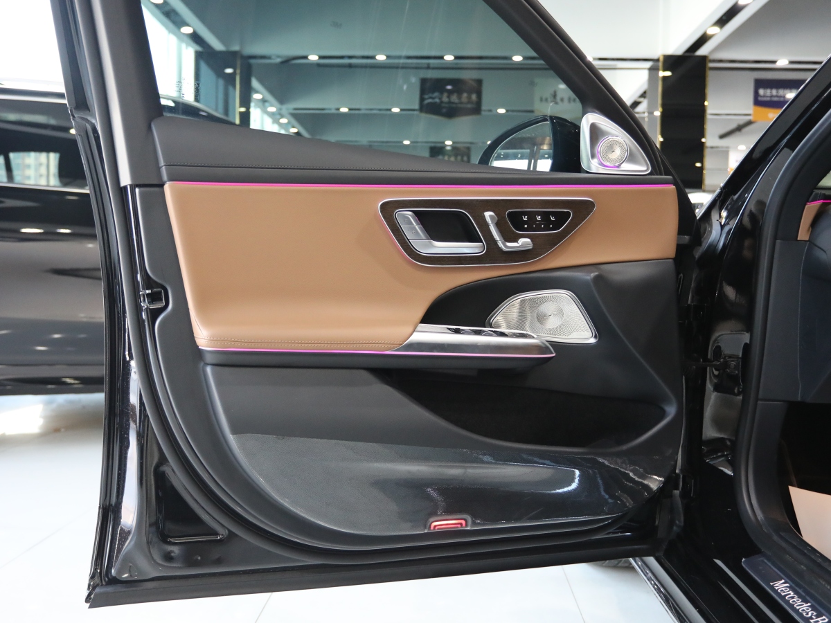 奔驰 奔驰E级  2024款 E 300 L 豪华型图片
