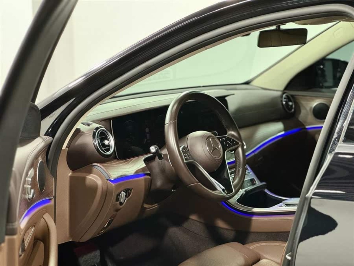 奔馳 奔馳E級新能源  2022款 改款 E 350 e L 插電式混合動力轎車圖片