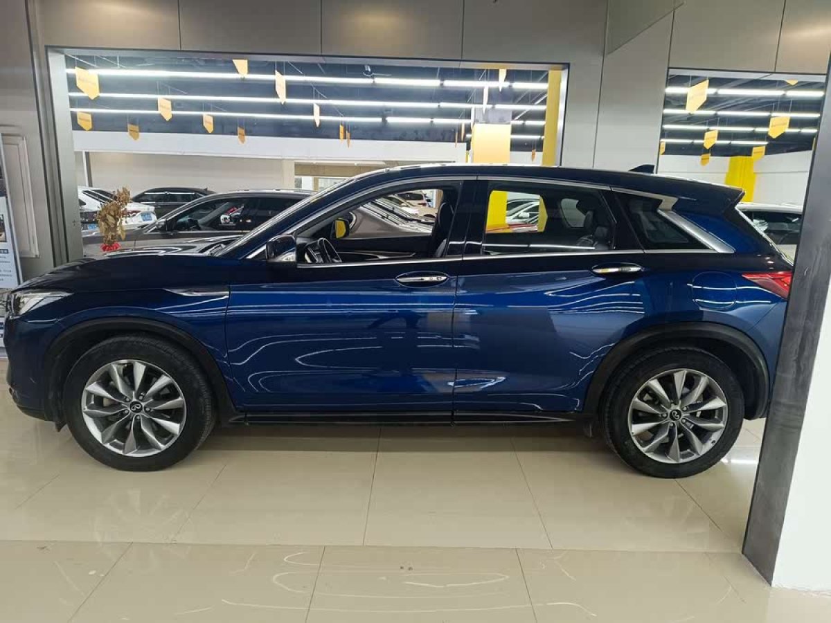 英菲尼迪 QX50  2020款 改款 2.0T 兩驅(qū)菁英版圖片