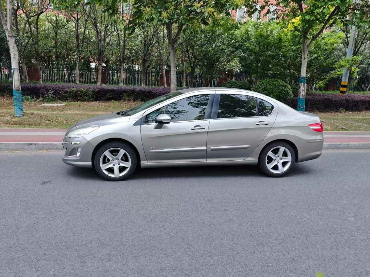 標(biāo)致 408  2013款 2.0L 自動尊貴版圖片