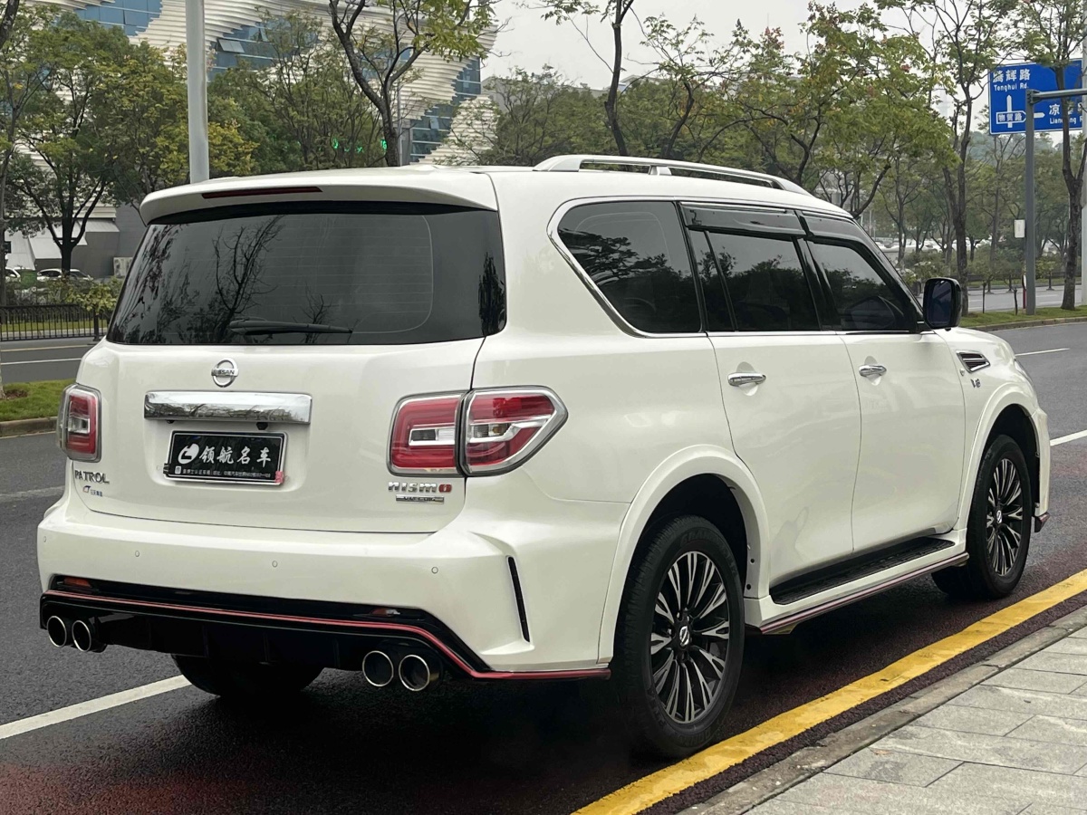 日產(chǎn) 途樂  2018款 4.0L 鉑金型圖片