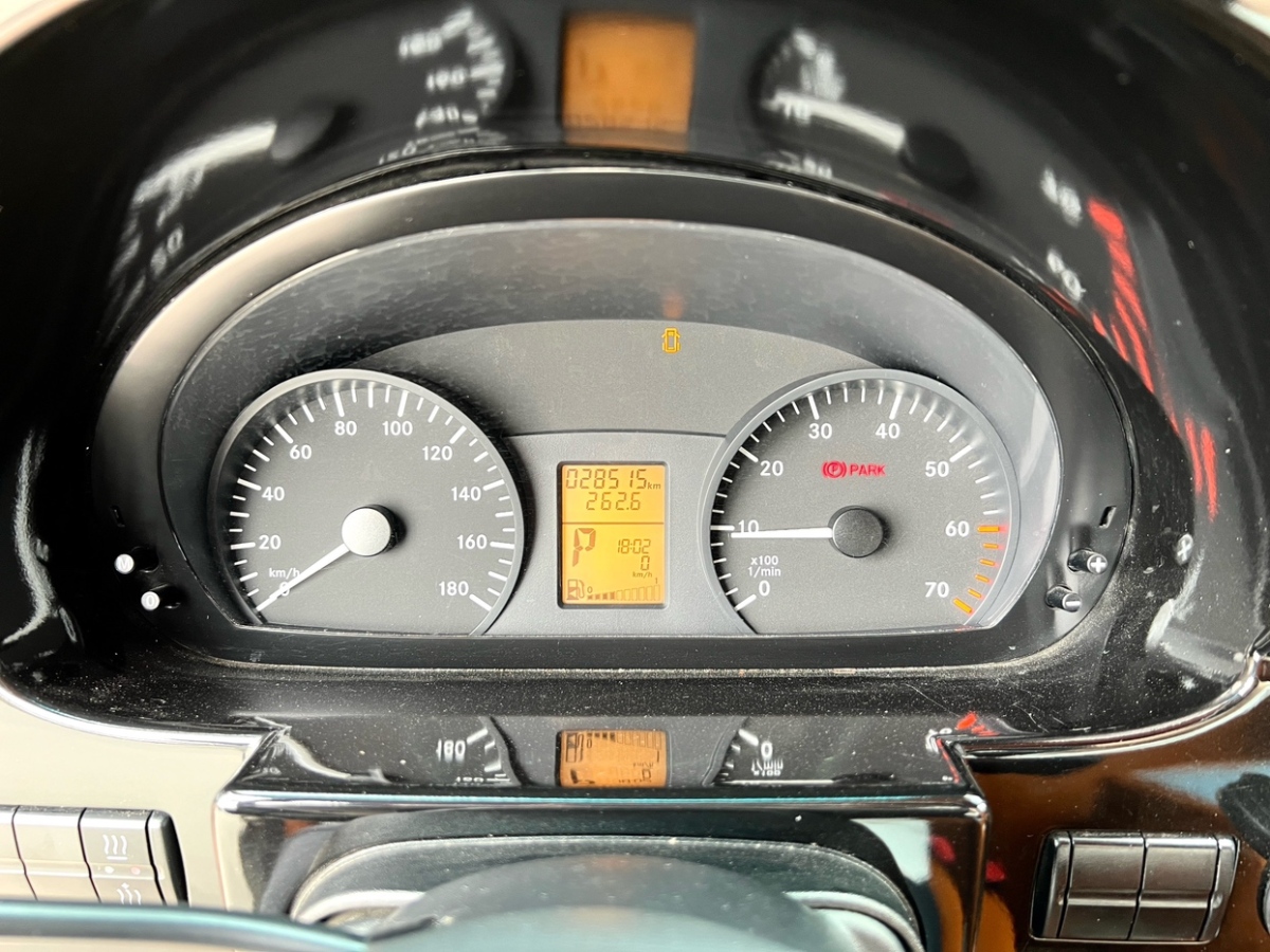 2017年5月奔驰 奔驰 Sprinter 2016款 3.5L 自动 豪华定制版